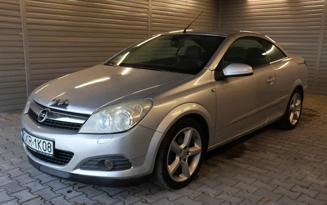 Opel Astra cena 14400 przebieg: 169000, rok produkcji 2007 z Trzemeszno małe 79